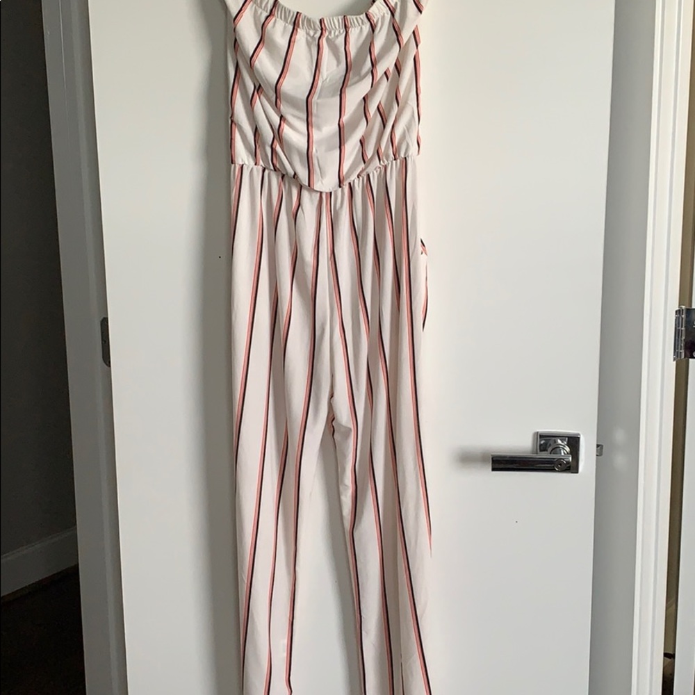 Cute strapless jumpsuit!